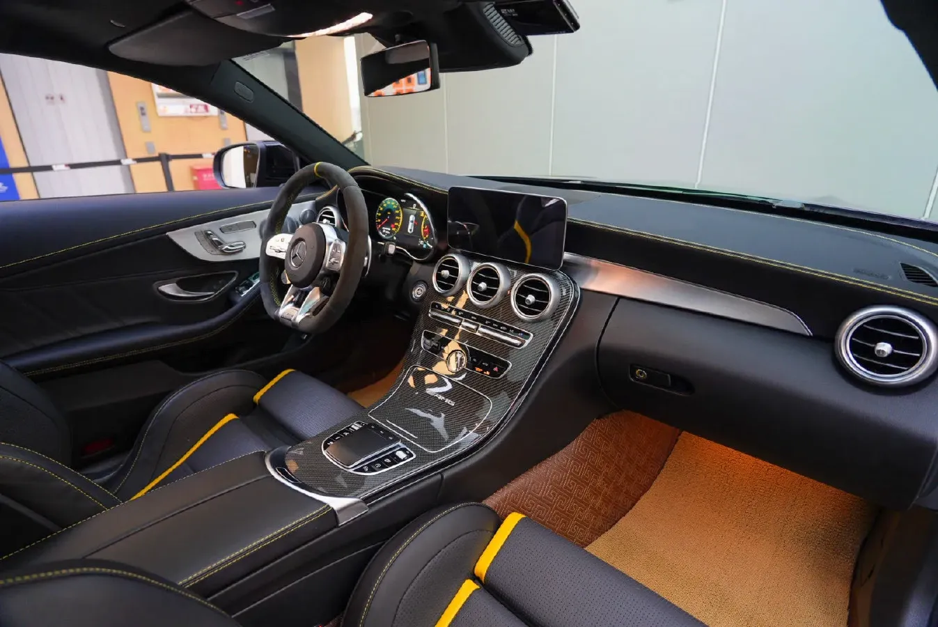 2021 Mercedes-Benz C AMG 4.0T 476HP V8 9AT,autocango,china used car exporter,china ev exporter,chinese used car exporter,chinese used ev exporter