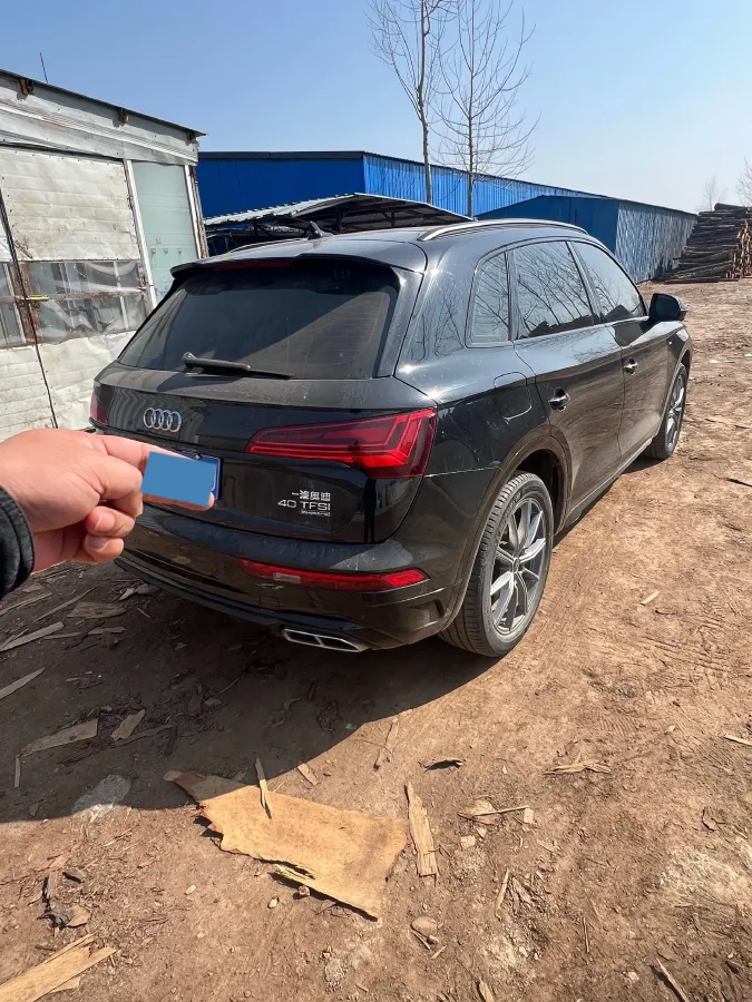 2022 Audi Q5L 2.0T 190HP L4 7DCT,autocango,china used car exporter,china ev exporter,chinese used car exporter,chinese used ev exporter