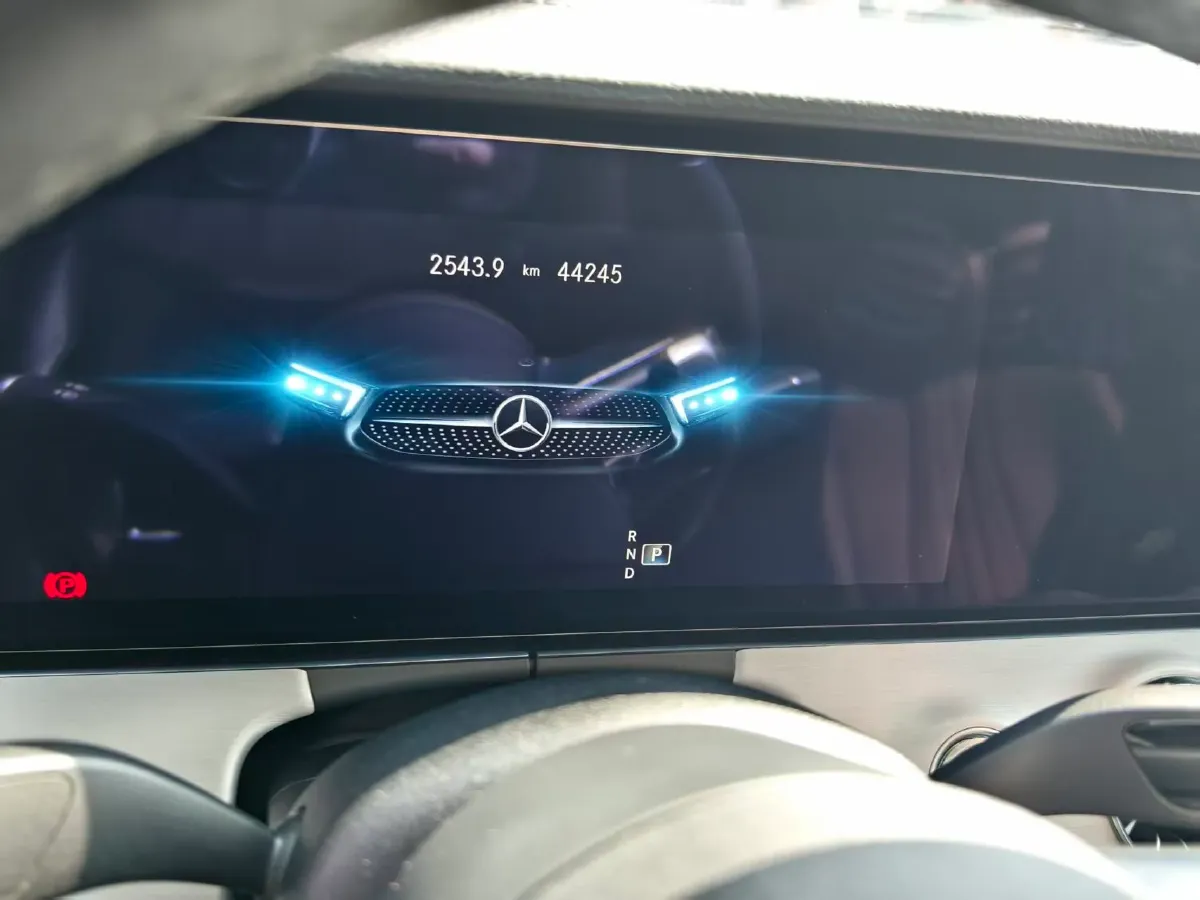 2021 Mercedes-Benz E Class 1.5T 184HP L4 9AT,autocango,china used car exporter,china ev exporter,chinese used car exporter,chinese used ev exporter