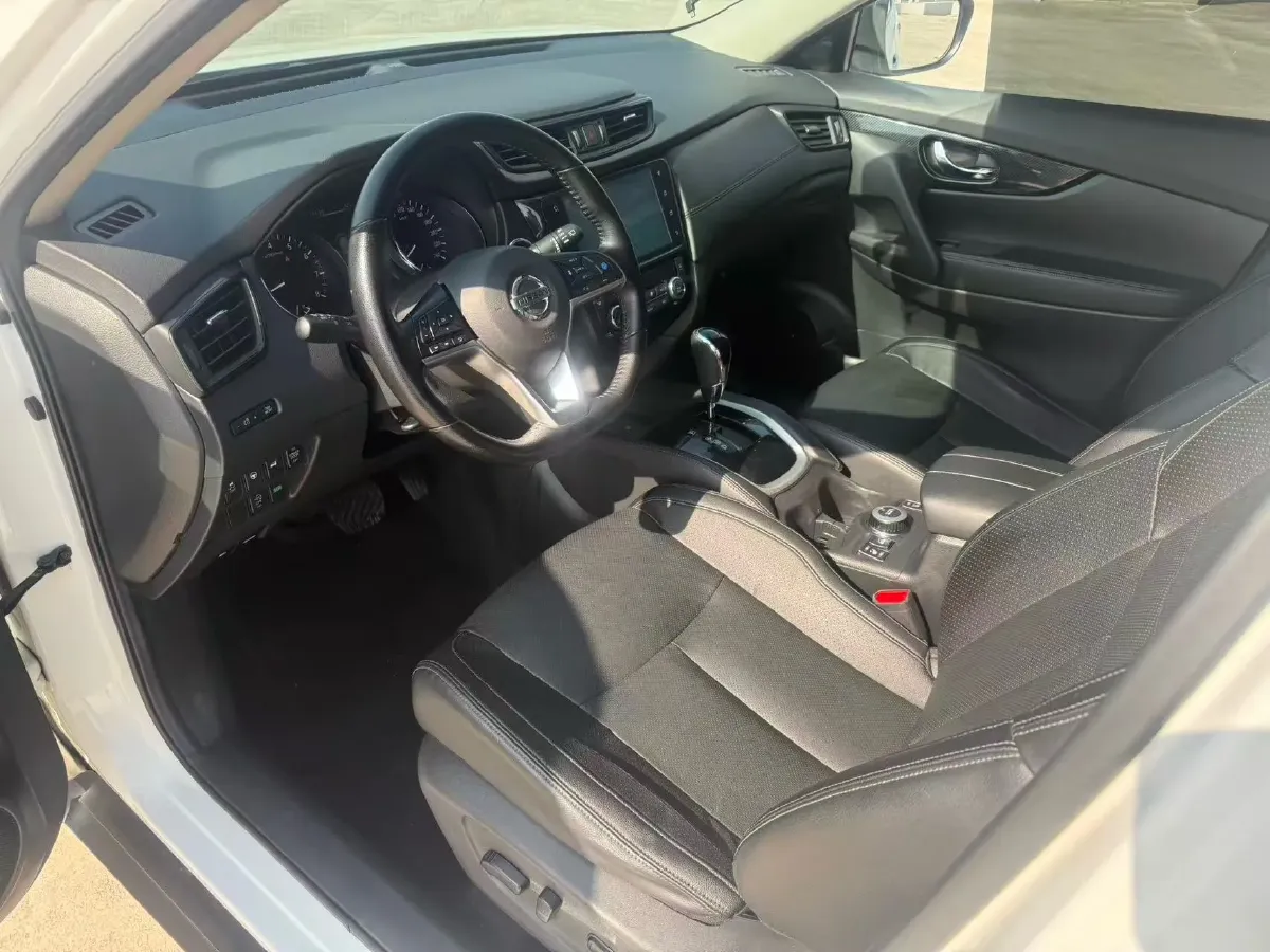 2021 Nissan X-Trail 2.5L 181HP L4 CVT,autocango,china used car exporter,china ev exporter,chinese used car exporter,chinese used ev exporter