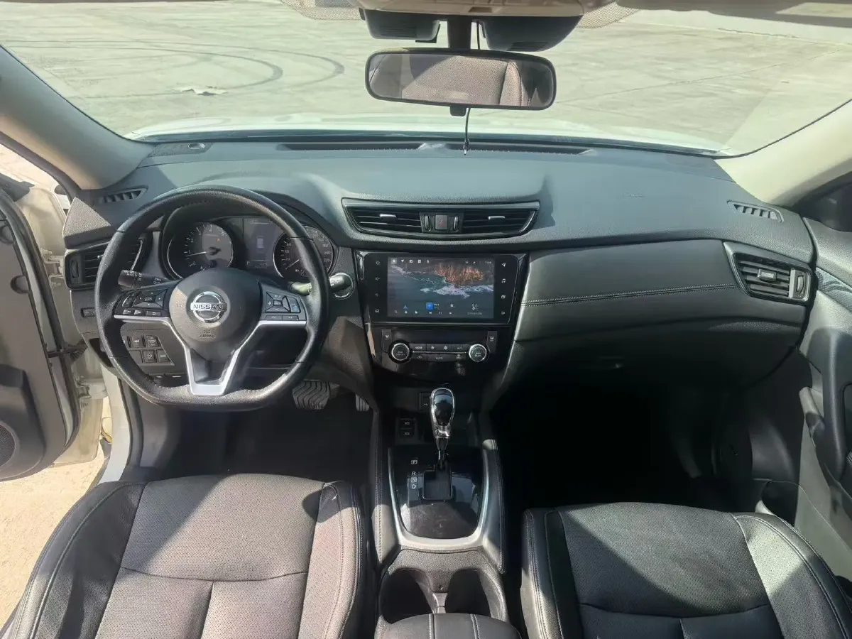 2021 Nissan X-Trail 2.5L 181HP L4 CVT,autocango,china used car exporter,china ev exporter,chinese used car exporter,chinese used ev exporter