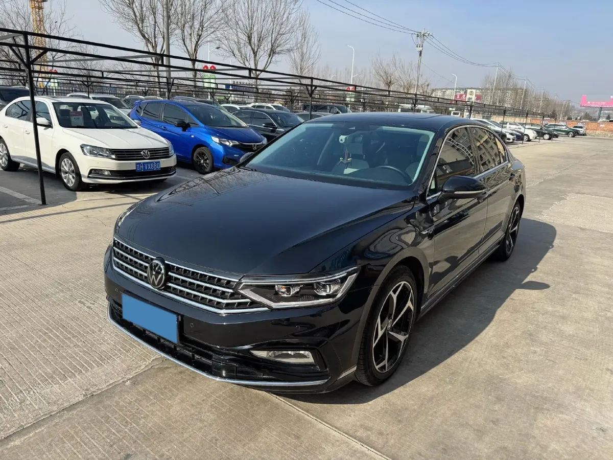 2023 Volkswagen Magotan 2.0T 186HP L4 7DCT,autocango,china used car exporter,china ev exporter,chinese used car exporter,chinese used ev exporter
