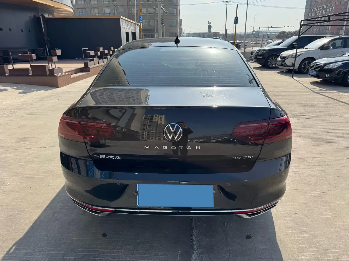 2023 Volkswagen Magotan 2.0T 186HP L4 7DCT,autocango,china used car exporter,china ev exporter,chinese used car exporter,chinese used ev exporter