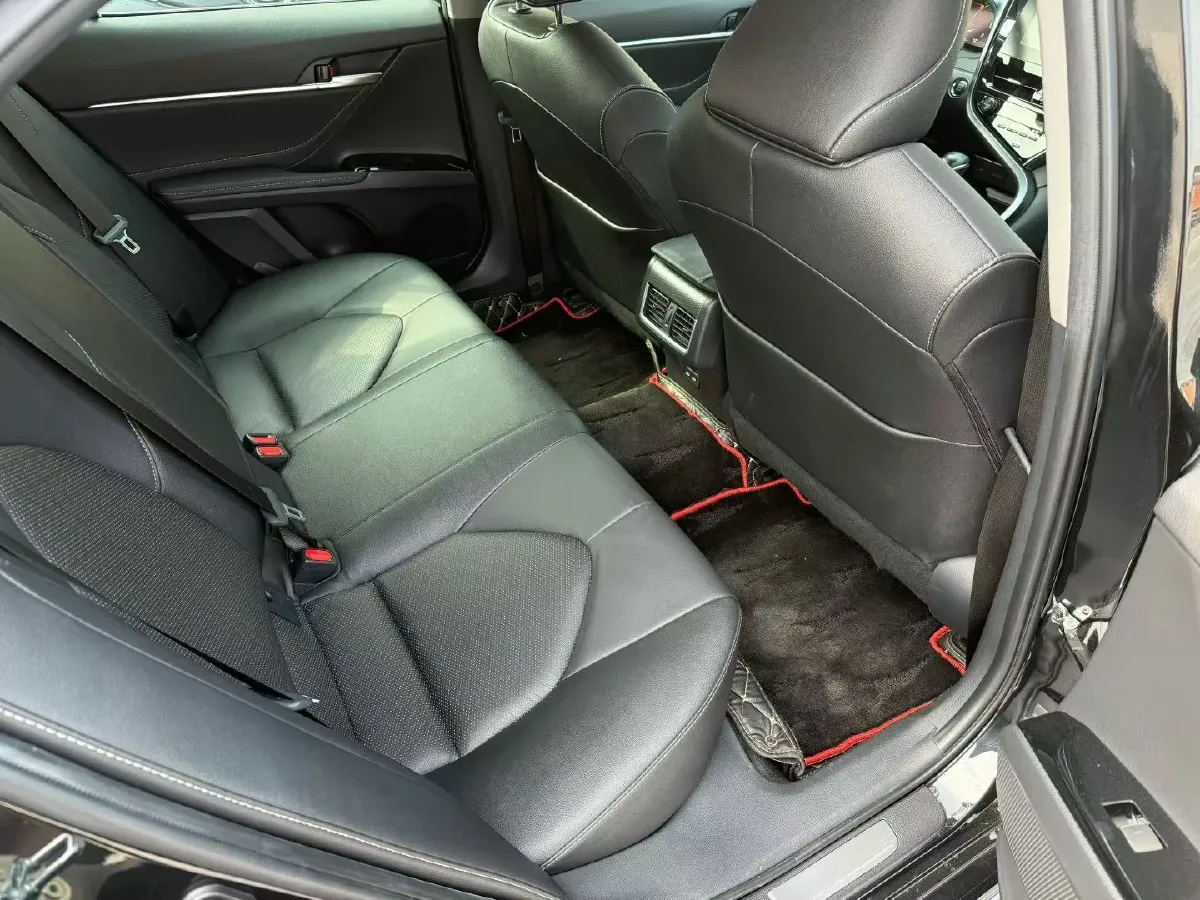 2021 Toyota Camry 2.5L 209HP L4 8AT,autocango,china used car exporter,china ev exporter,chinese used car exporter,chinese used ev exporter