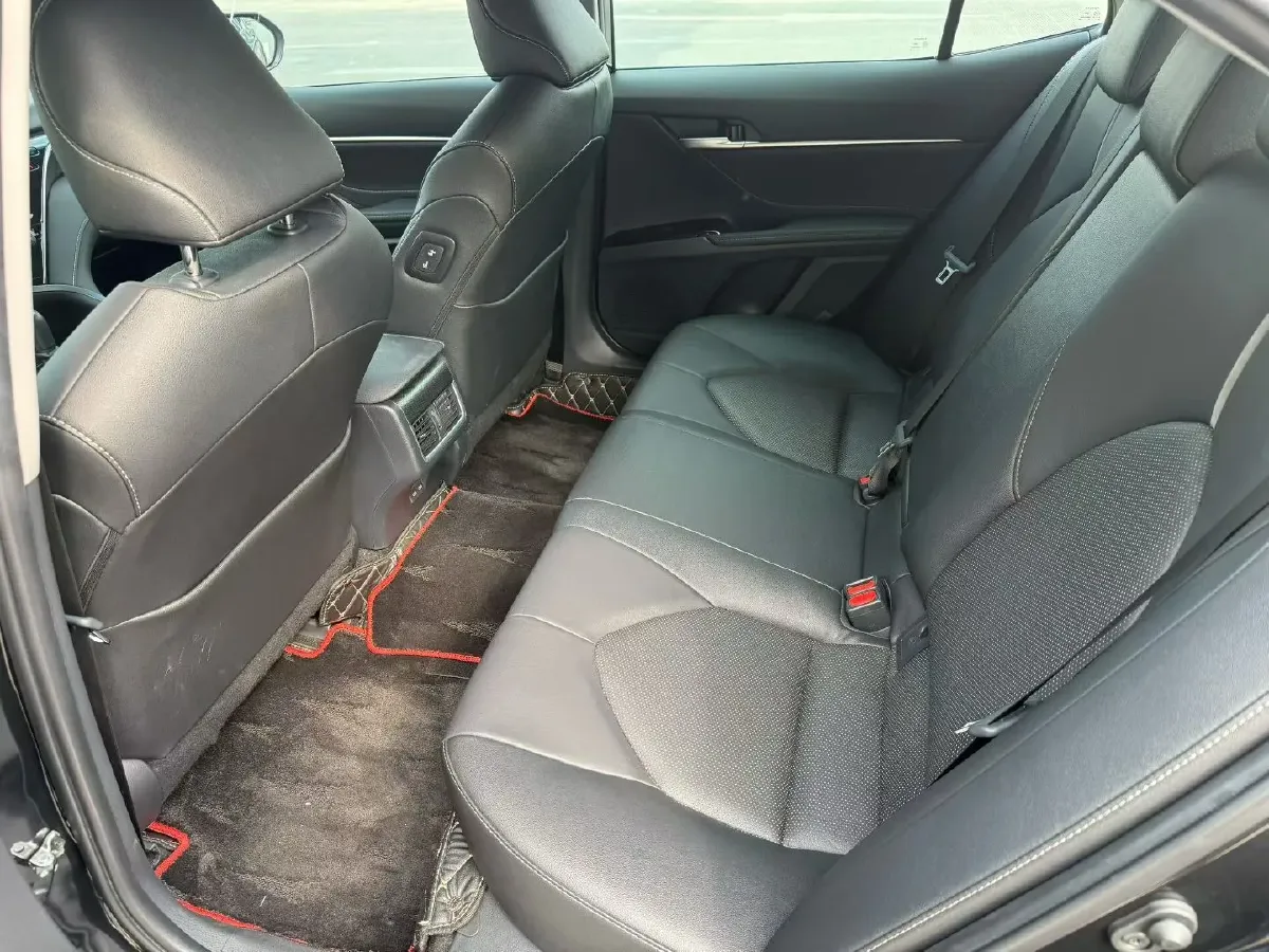 2021 Toyota Camry 2.5L 209HP L4 8AT,autocango,china used car exporter,china ev exporter,chinese used car exporter,chinese used ev exporter