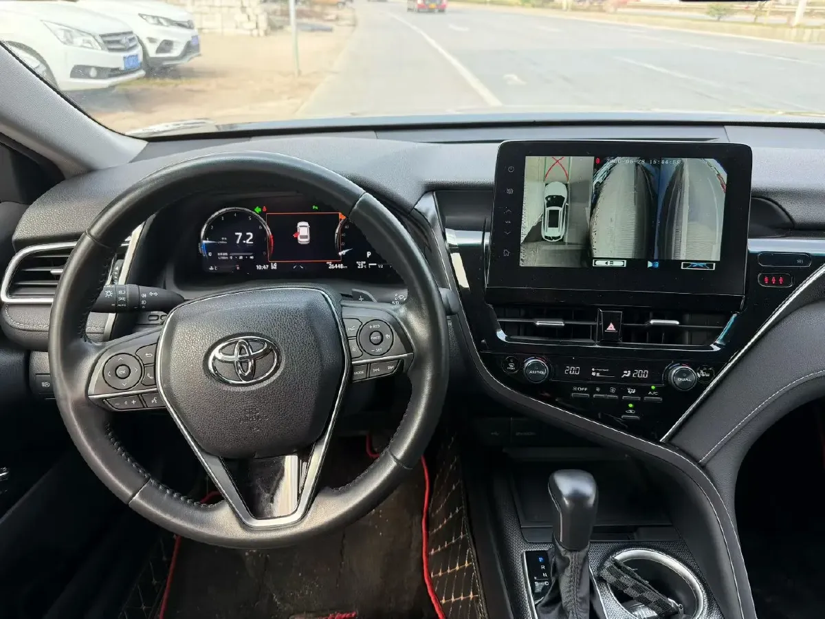 2021 Toyota Camry 2.5L 209HP L4 8AT,autocango,china used car exporter,china ev exporter,chinese used car exporter,chinese used ev exporter