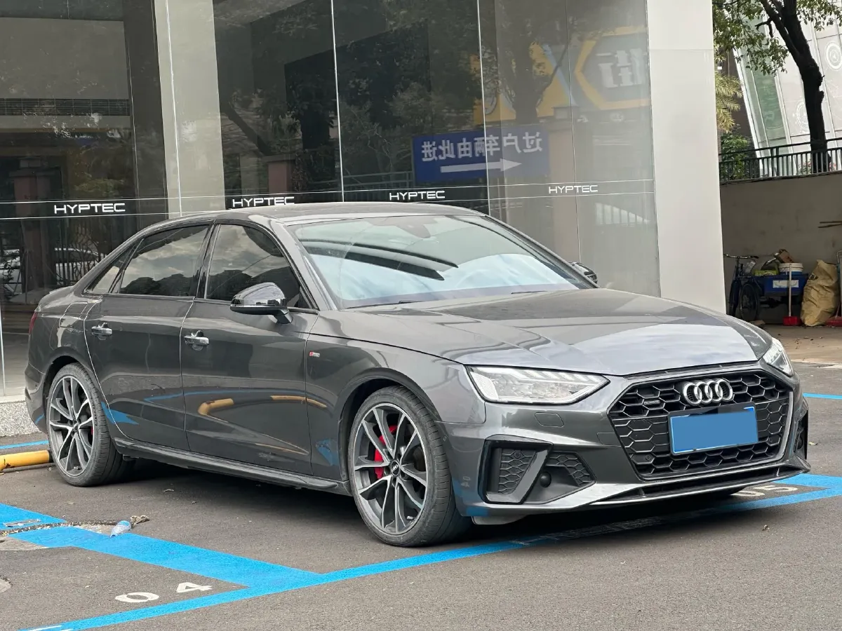 2020 Audi A4L 2.0T 252HP L4 7DCT,autocango,china used car exporter,china ev exporter,chinese used car exporter,chinese used ev exporter