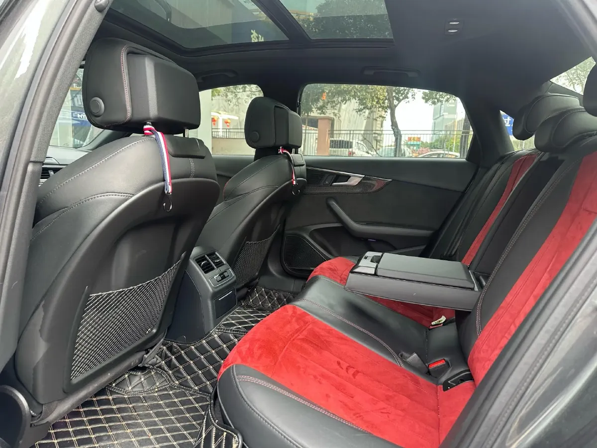 2020 Audi A4L 2.0T 252HP L4 7DCT,autocango,china used car exporter,china ev exporter,chinese used car exporter,chinese used ev exporter