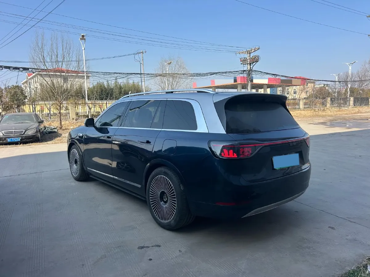 2025 AITO AITO M9 REEV 160HP REEV 52KWH,autocango,china used car exporter,china ev exporter,chinese used car exporter,chinese used ev exporter