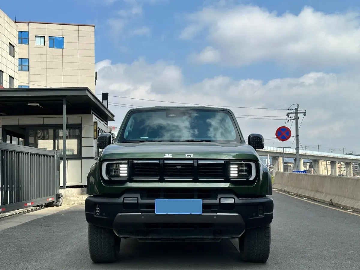 2023 Beijing BJ40 2.0T 163HP L4 8AT,autocango,china used car exporter,china ev exporter,chinese used car exporter,chinese used ev exporter
