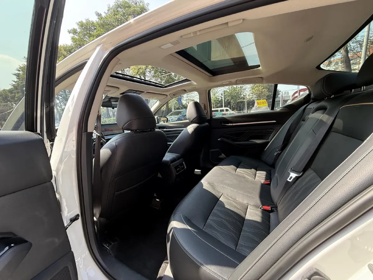 2022 Nissan Teana 2.0T 243HP L4 CVT,autocango,china used car exporter,china ev exporter,chinese used car exporter,chinese used ev exporter