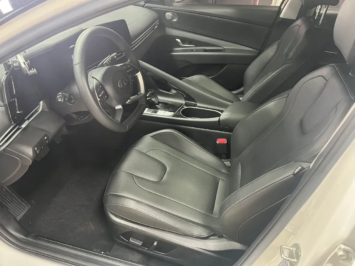 2022 Hyundai Elantra 1.5L 115HP L4 CVT,autocango,china used car exporter,china ev exporter,chinese used car exporter,chinese used ev exporter