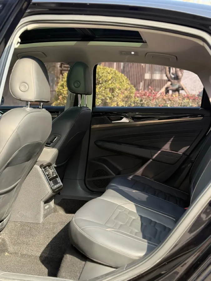 2019 Skoda Kodiak 2.0T 186HP L4 7DCT,autocango,china used car exporter,china ev exporter,chinese used car exporter,chinese used ev exporter