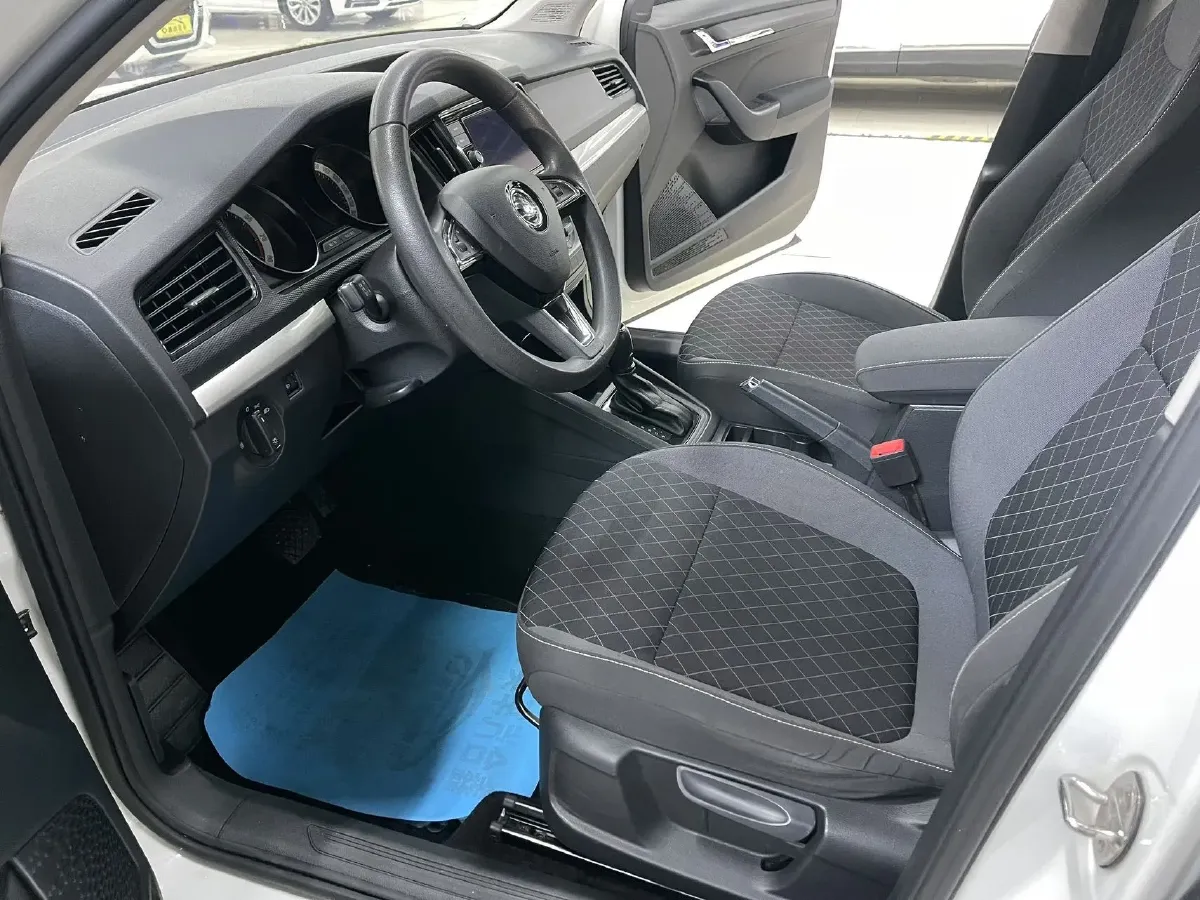 2018 Skoda Rapid Spaceback 1.4T 131HP L4 7DCT,autocango,china used car exporter,china ev exporter,chinese used car exporter,chinese used ev exporter