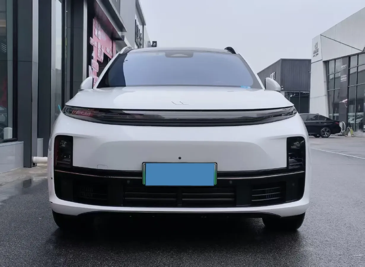 2023 Li L7 Range Extended 154HP REEV 40.9KWH,autocango,china used car exporter,china ev exporter,chinese used car exporter,chinese used ev exporter