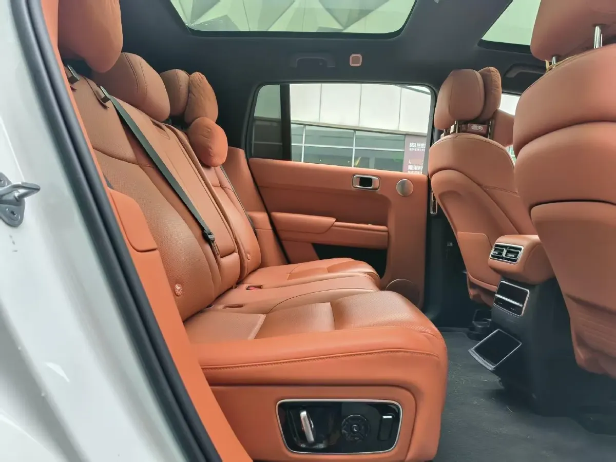 2023 Li L7 Range Extended 154HP REEV 40.9KWH,autocango,china used car exporter,china ev exporter,chinese used car exporter,chinese used ev exporter