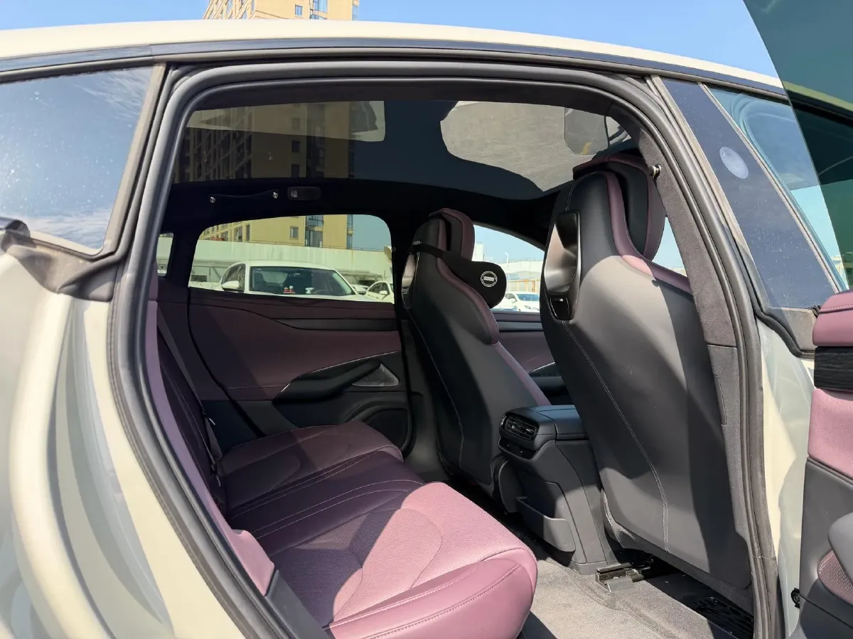 2024 MI SU7 BEV 101KWH,autocango,china used car exporter,china ev exporter,chinese used car exporter,chinese used ev exporter