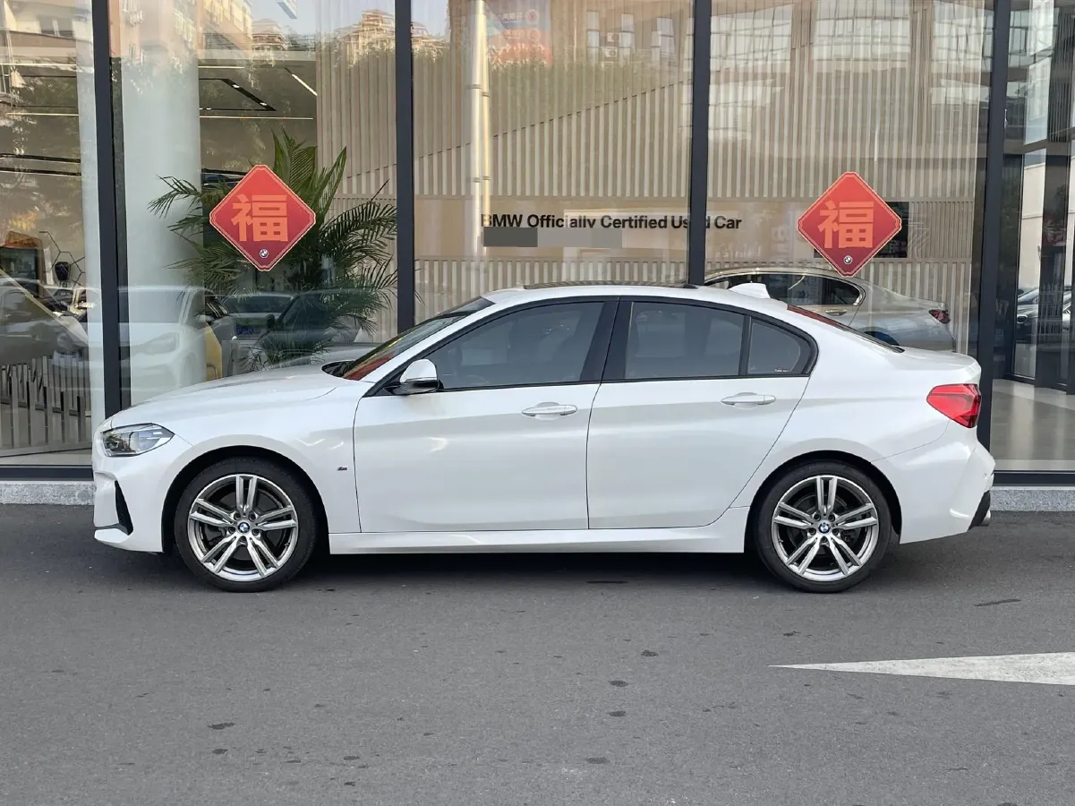 2020 BMW 1 Series 2.0T 192HP L4 7DCT,autocango,china used car exporter,china ev exporter,chinese used car exporter,chinese used ev exporter