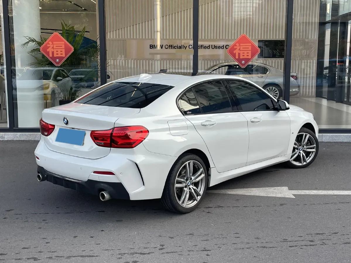 2020 BMW 1 Series 2.0T 192HP L4 7DCT,autocango,china used car exporter,china ev exporter,chinese used car exporter,chinese used ev exporter