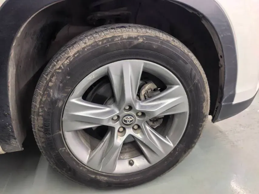 2021 Toyota Highlander 2.0T 220HP L4 6AT,autocango,china used car exporter,china ev exporter,chinese used car exporter,chinese used ev exporter