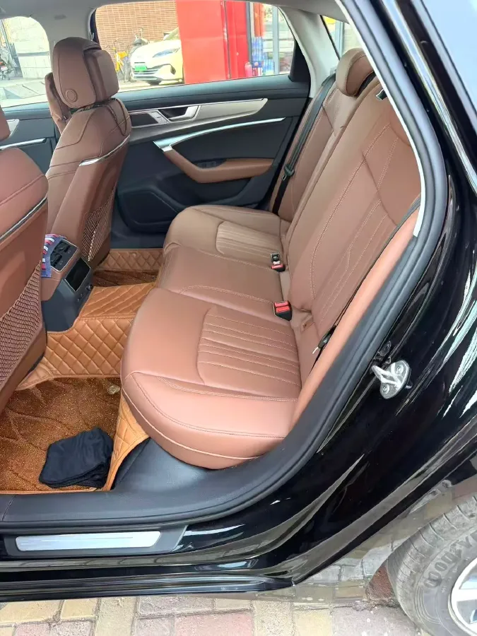 2024 Audi A6L 2.0T 245HP L4 7DCT,autocango,china used car exporter,china ev exporter,chinese used car exporter,chinese used ev exporter