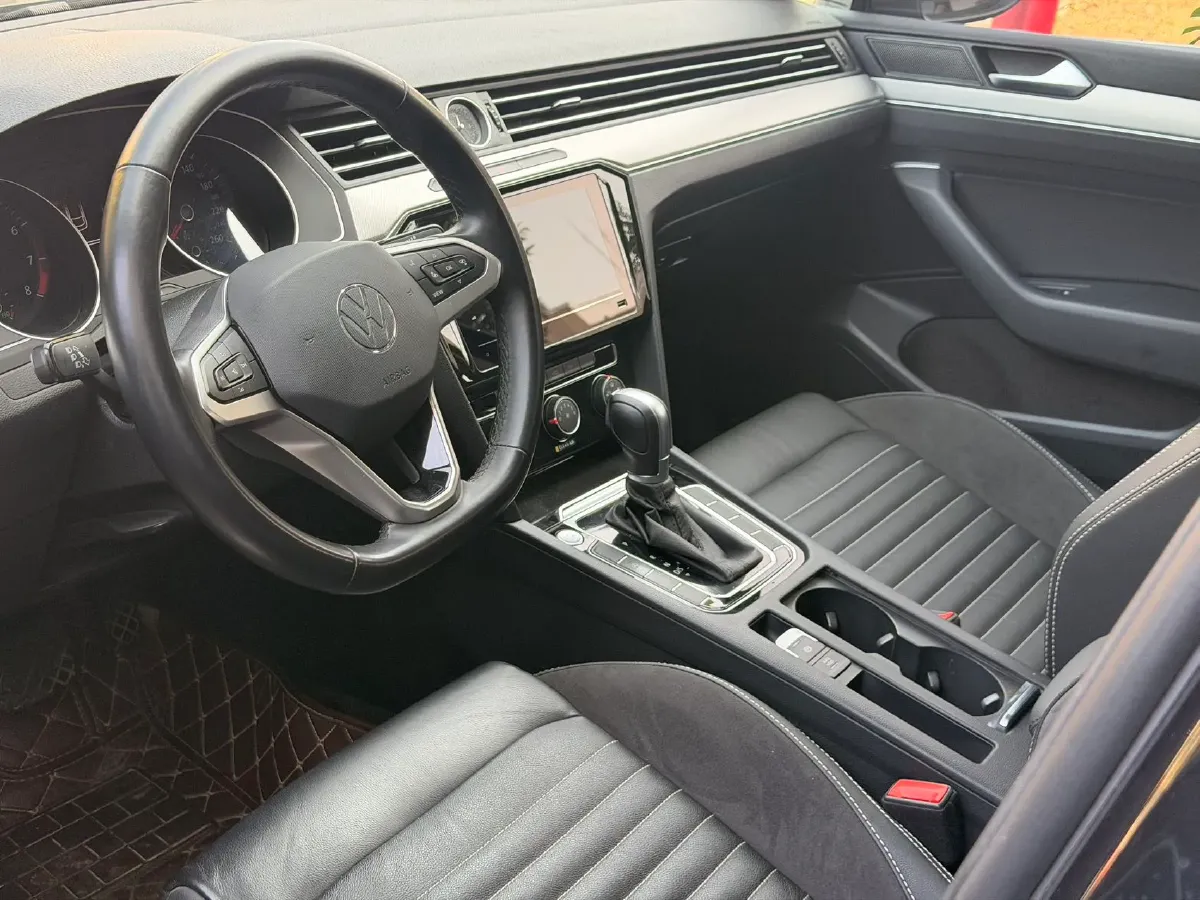 2020 Volkswagen Magotan 1.4T 150HP L4 7DCT,autocango,china used car exporter,china ev exporter,chinese used car exporter,chinese used ev exporter