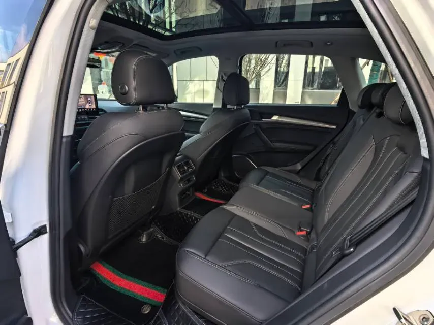 2021 Audi Q5L 2.0T 190HP L4 7DCT,autocango,china used car exporter,china ev exporter,chinese used car exporter,chinese used ev exporter
