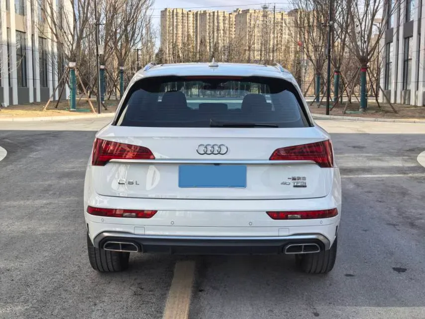 2021 Audi Q5L 2.0T 190HP L4 7DCT,autocango,china used car exporter,china ev exporter,chinese used car exporter,chinese used ev exporter