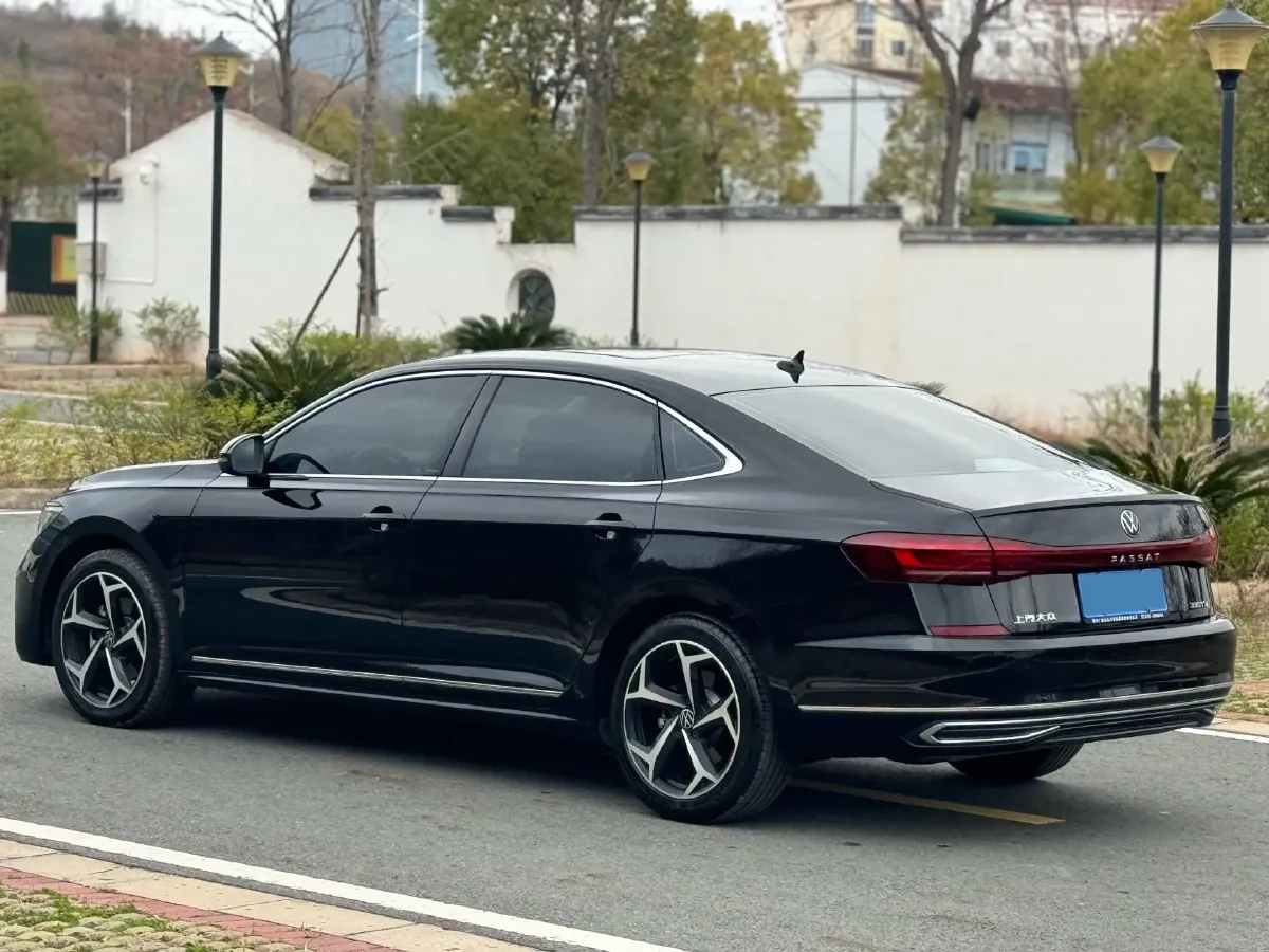 2024 Volkswagen Passat 2.0T 186HP L4 7DCT,autocango,china used car exporter,china ev exporter,chinese used car exporter,chinese used ev exporter