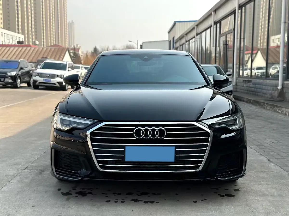 2022 Audi A6L 2.0T 224HP L4 7DCT,autocango,china used car exporter,china ev exporter,chinese used car exporter,chinese used ev exporter