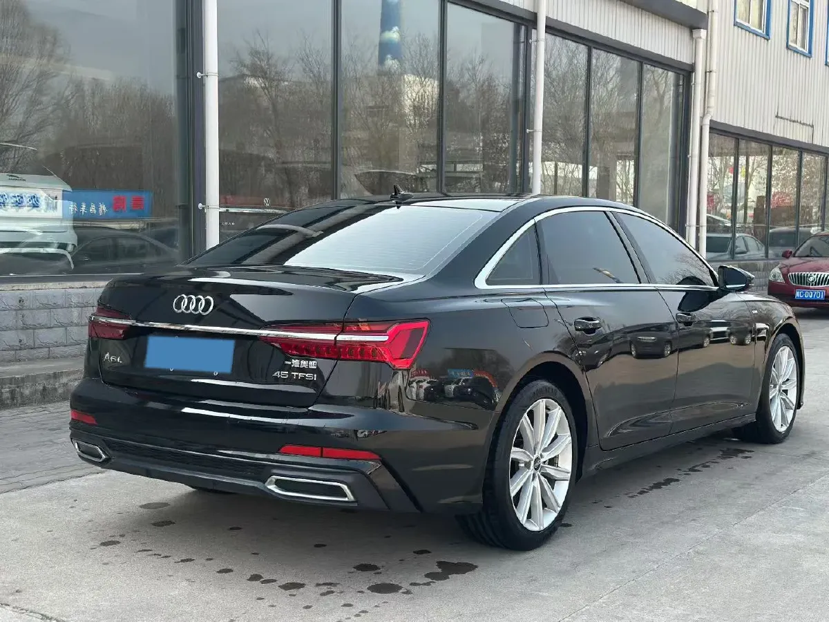 2022 Audi A6L 2.0T 224HP L4 7DCT,autocango,china used car exporter,china ev exporter,chinese used car exporter,chinese used ev exporter
