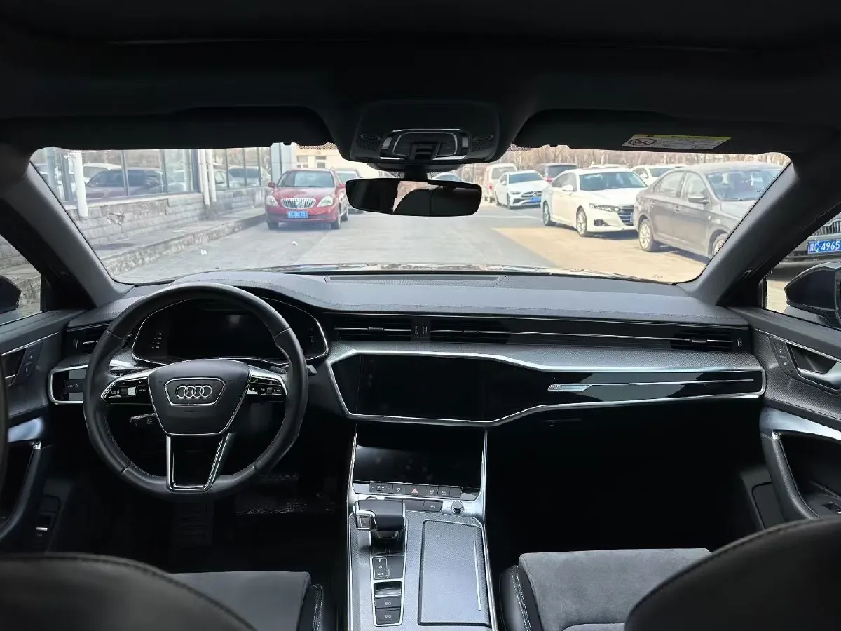 2022 Audi A6L 2.0T 224HP L4 7DCT,autocango,china used car exporter,china ev exporter,chinese used car exporter,chinese used ev exporter