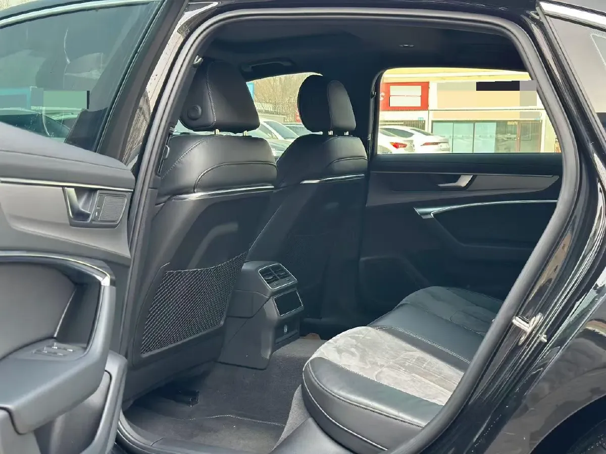 2022 Audi A6L 2.0T 224HP L4 7DCT,autocango,china used car exporter,china ev exporter,chinese used car exporter,chinese used ev exporter