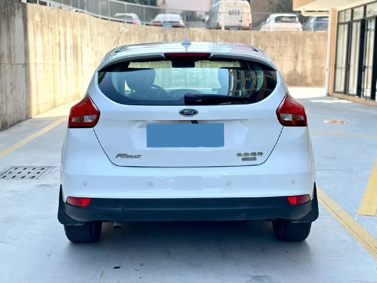 2018 Ford Focus 1.0T 125HP L3 6AT,autocango,china used car exporter,china ev exporter,chinese used car exporter,chinese used ev exporter