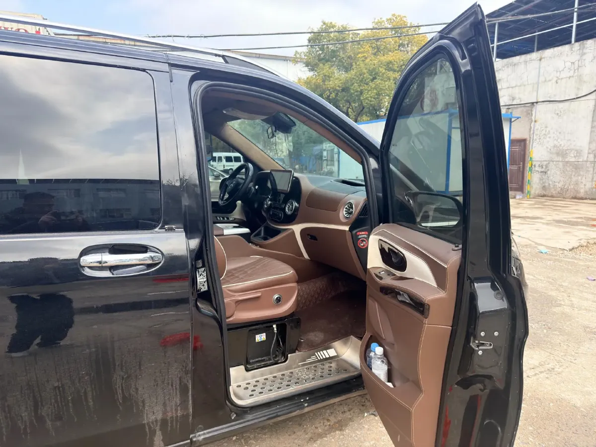 2021 Mercedes-Benz Vito 2.0T 211HP L4 9AT,autocango,china used car exporter,china ev exporter,chinese used car exporter,chinese used ev exporter