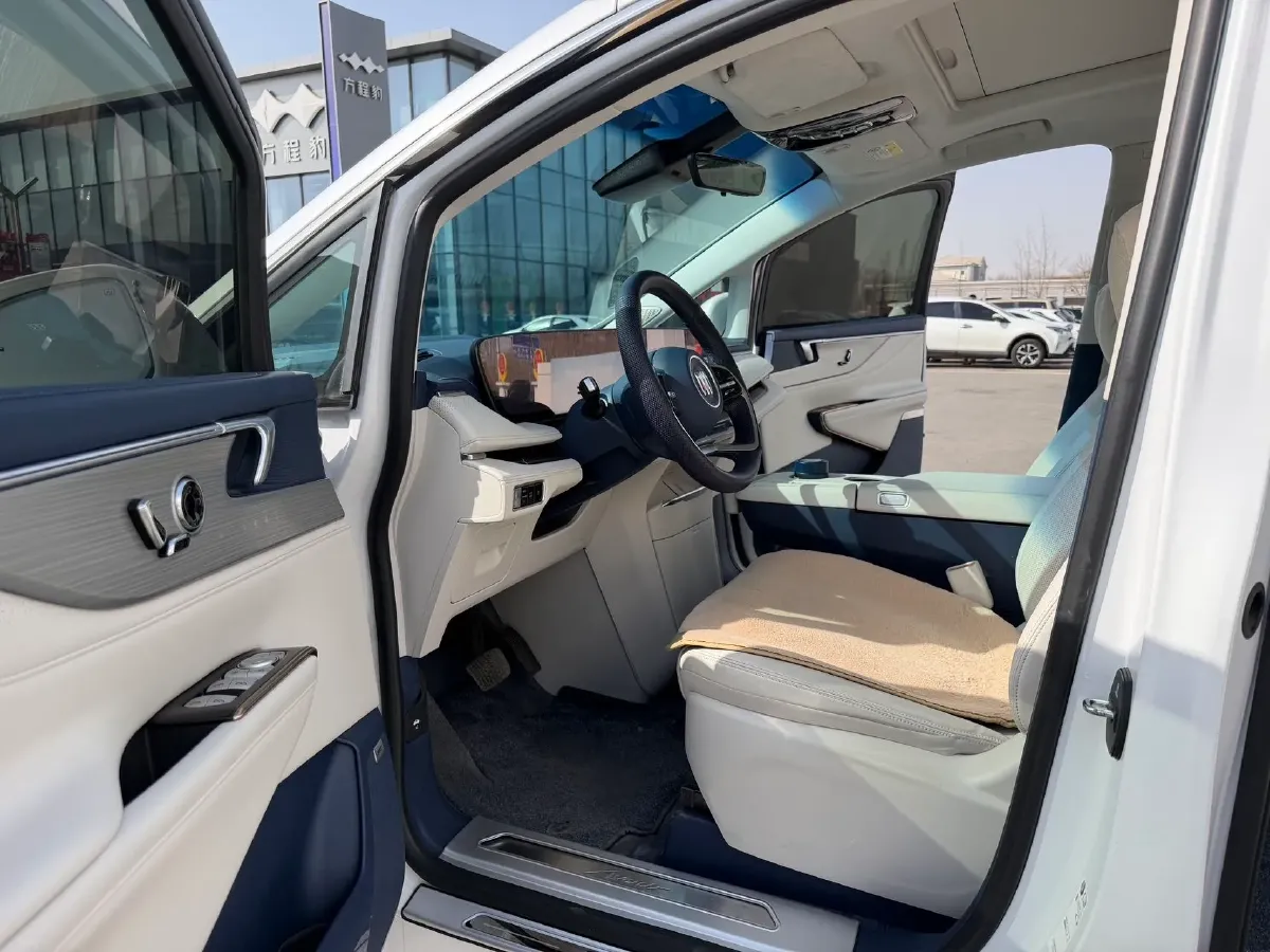 2024 Buick GL8 1.5T 180HP L4 2DHT PHEV 24.4KWH,autocango,china used car exporter,china ev exporter,chinese used car exporter,chinese used ev exporter