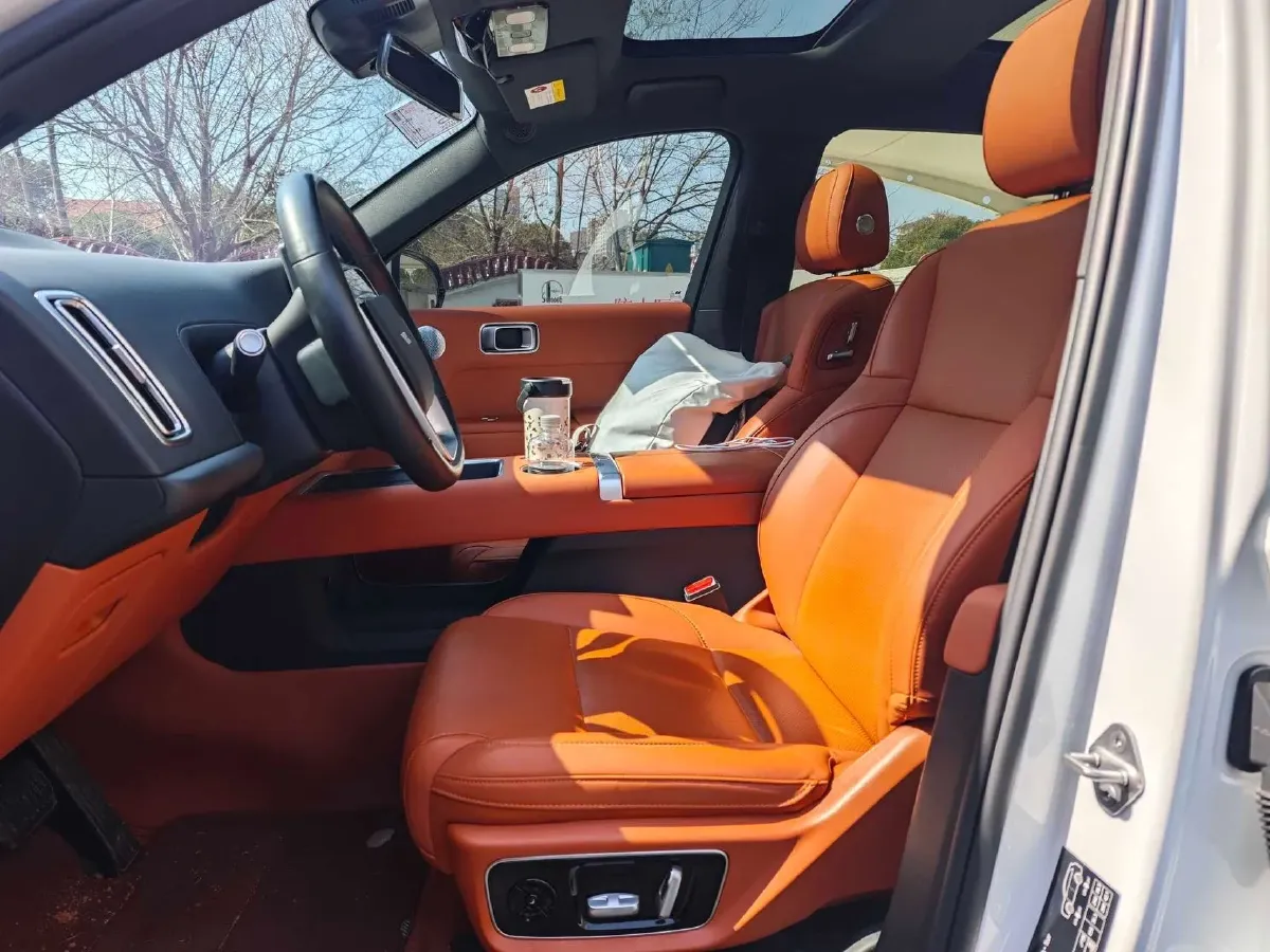 2024 Li L8 Range Extended 154HP REEV 42.8KWH,autocango,china used car exporter,china ev exporter,chinese used car exporter,chinese used ev exporter