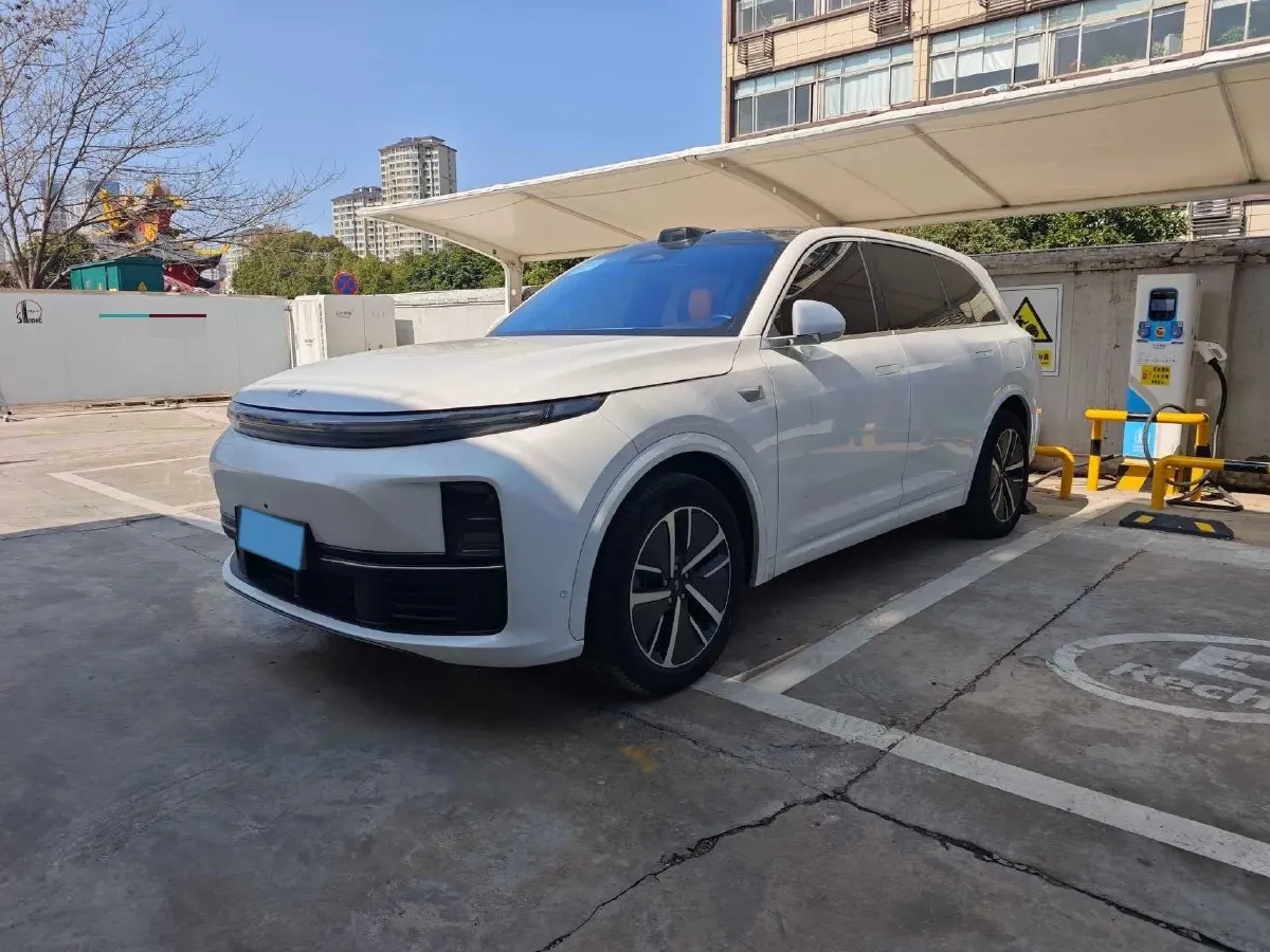 2024 Li L8 Range Extended 154HP REEV 42.8KWH,autocango,china used car exporter,china ev exporter,chinese used car exporter,chinese used ev exporter