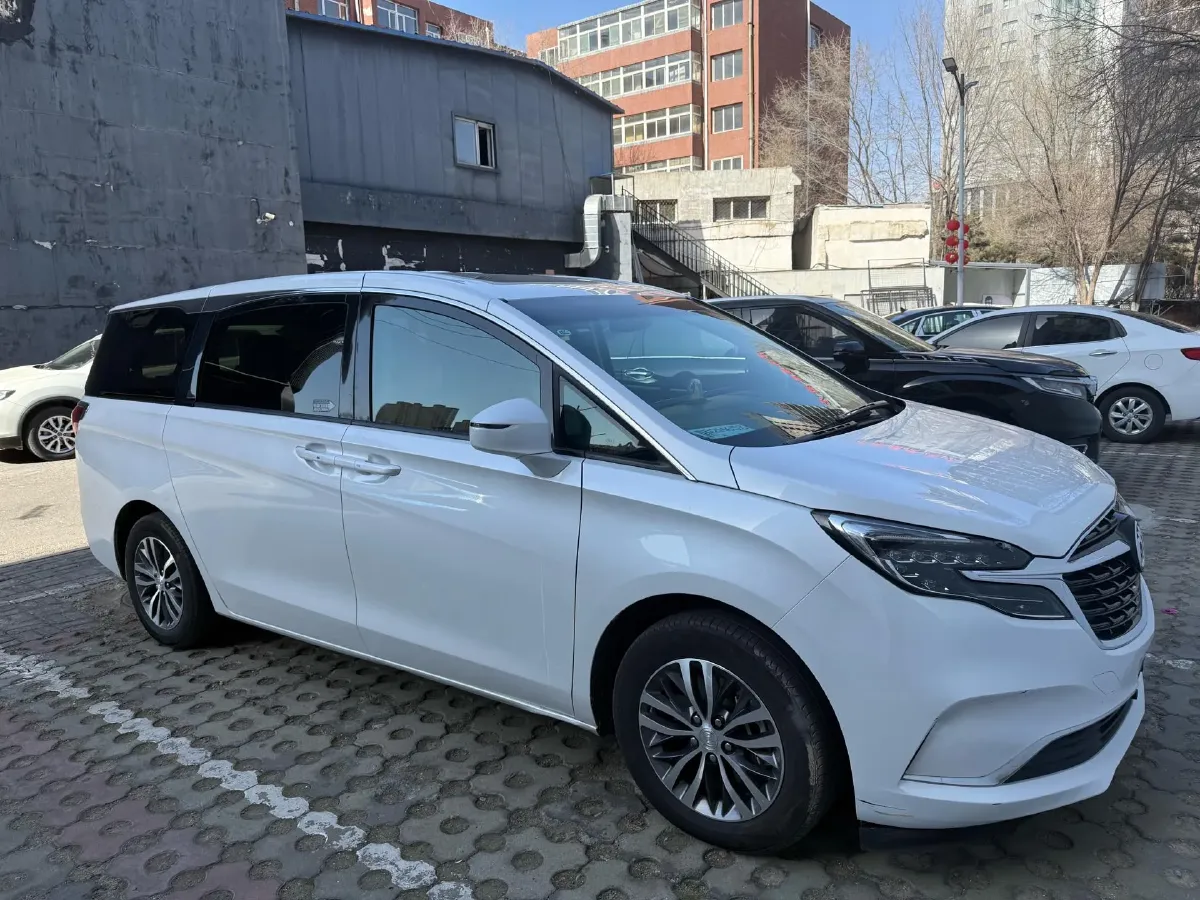 2021 Buick GL8 2.0T 237HP L4 9AT,autocango,china used car exporter,china ev exporter,chinese used car exporter,chinese used ev exporter