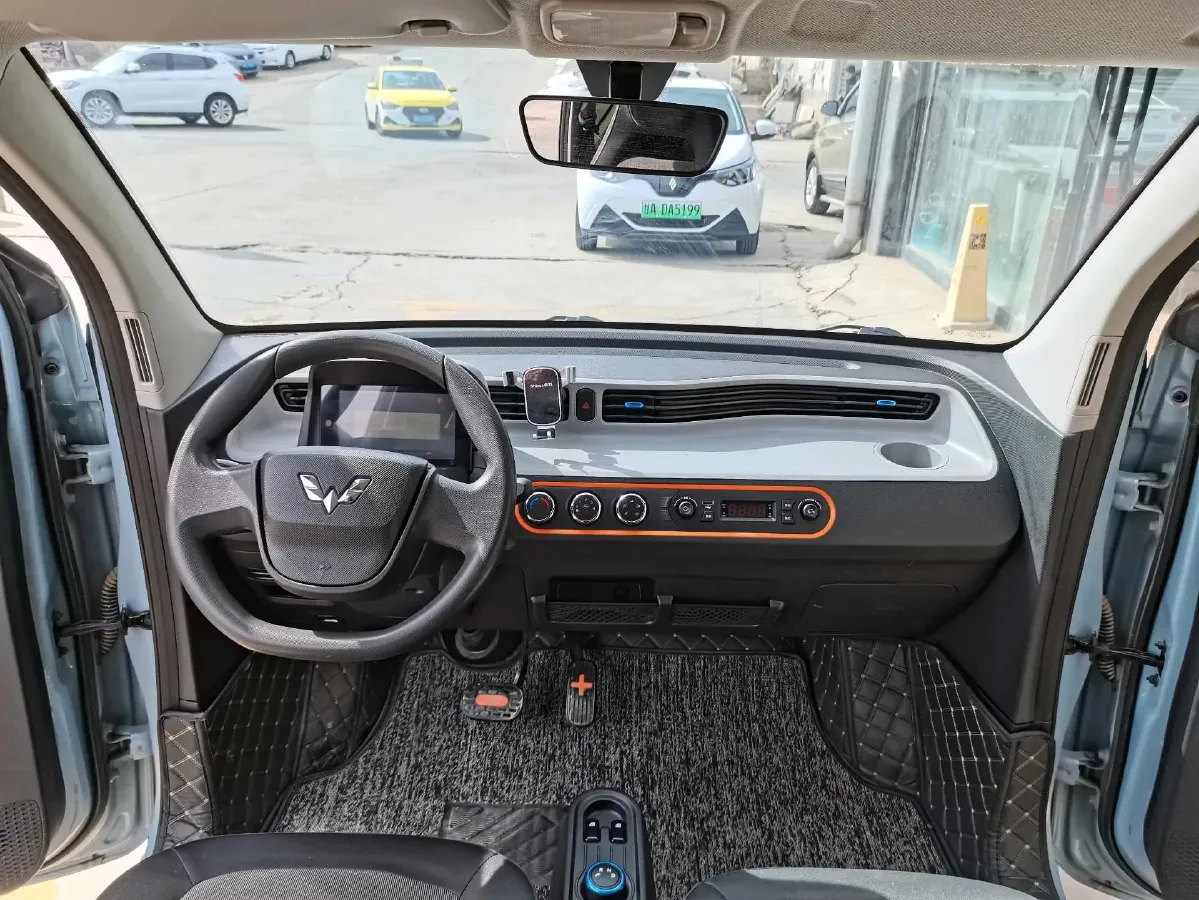 2022 LingBox uni BEV 11.52KWH,autocango,china used car exporter,china ev exporter,chinese used car exporter,chinese used ev exporter