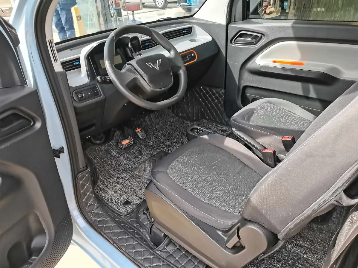 2022 LingBox uni BEV 11.52KWH,autocango,china used car exporter,china ev exporter,chinese used car exporter,chinese used ev exporter