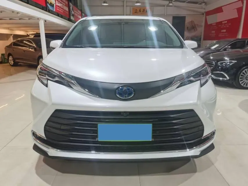 2023 Toyota Sienna 2.5L 189HP L4 E-CVT Hybrid,autocango,china used car exporter,china ev exporter,chinese used car exporter,chinese used ev exporter