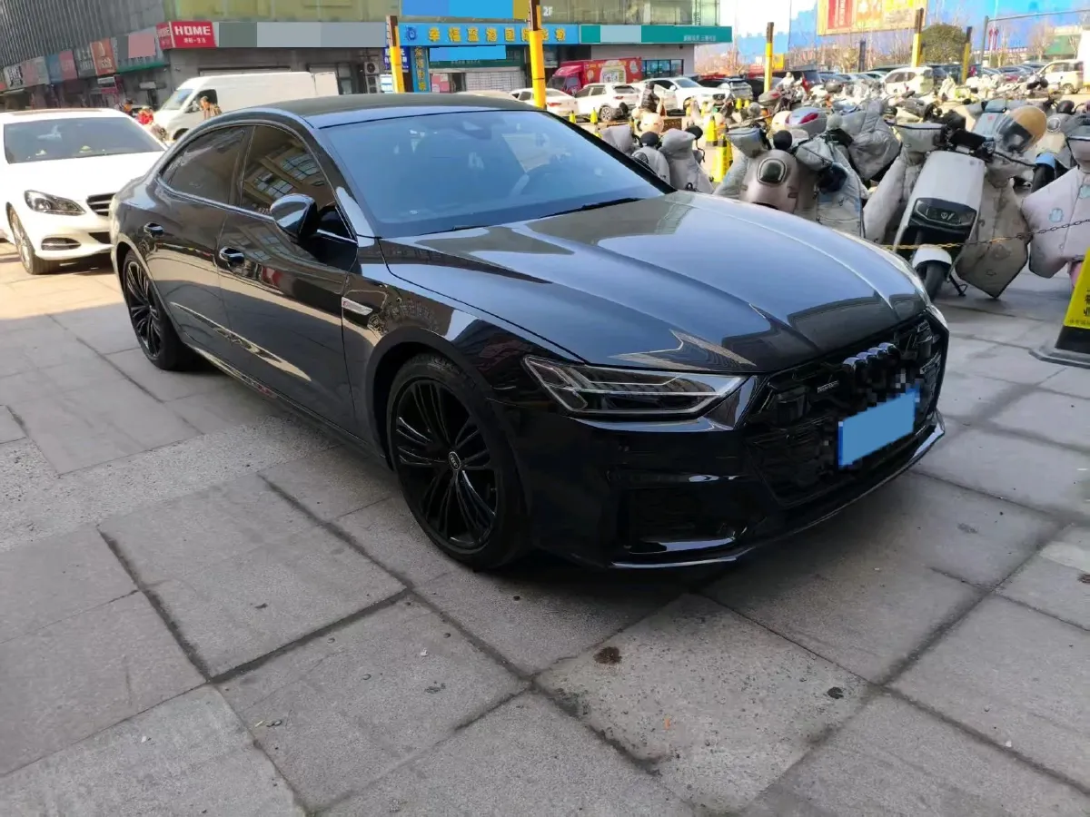 2024 Audi A7L 2.0T 245HP L4 7DCT,autocango,china used car exporter,china ev exporter,chinese used car exporter,chinese used ev exporter