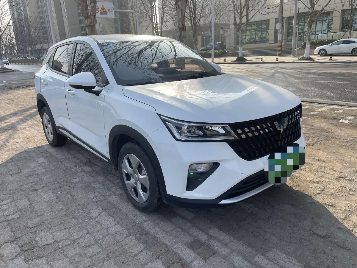 2022 WuLing XingChi 1.5L 99HP L4 6MT,autocango,china used car exporter,china ev exporter,chinese used car exporter,chinese used ev exporter