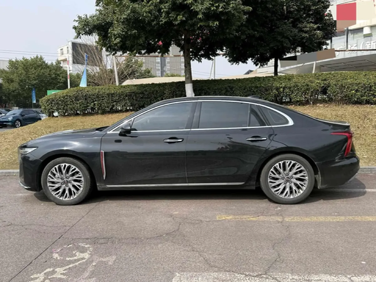 2023 HongQi H5 2.0T 224HP L4 8AT,autocango,china used car exporter,china ev exporter,chinese used car exporter,chinese used ev exporter