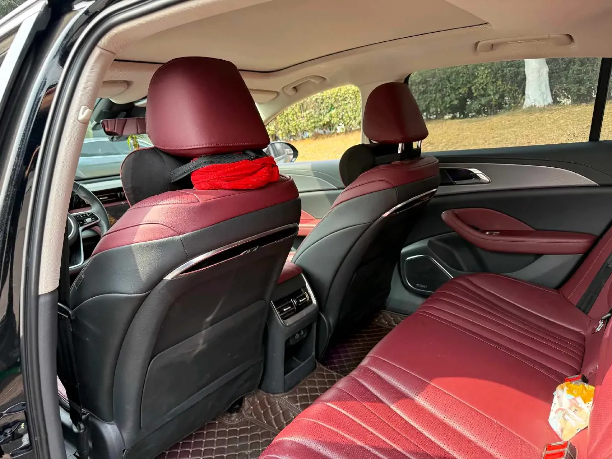 2023 HongQi H5 2.0T 224HP L4 8AT,autocango,china used car exporter,china ev exporter,chinese used car exporter,chinese used ev exporter