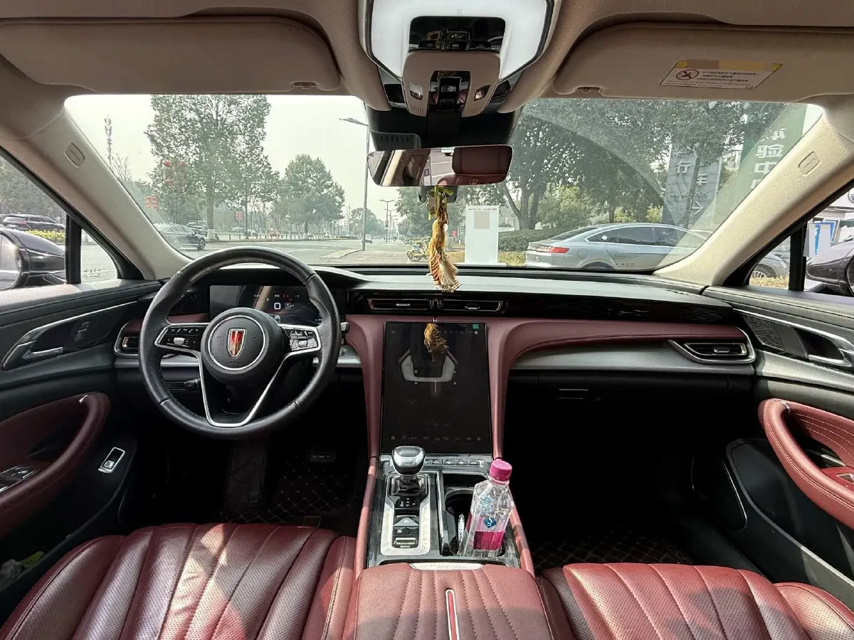 2023 HongQi H5 2.0T 224HP L4 8AT,autocango,china used car exporter,china ev exporter,chinese used car exporter,chinese used ev exporter