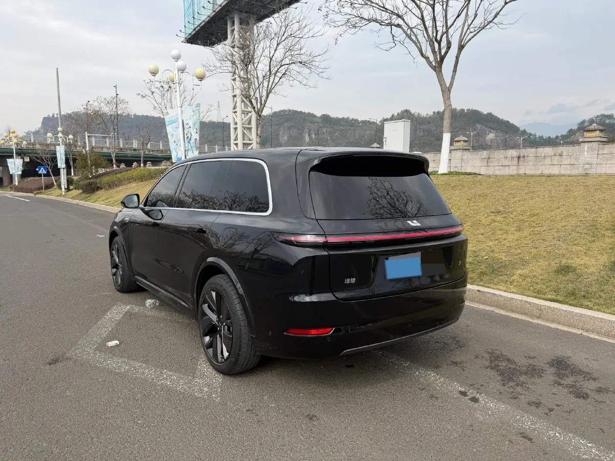 2022 Li L9 Range Extended 154HP REEV 42.6KWH,autocango,china used car exporter,china ev exporter,chinese used car exporter,chinese used ev exporter