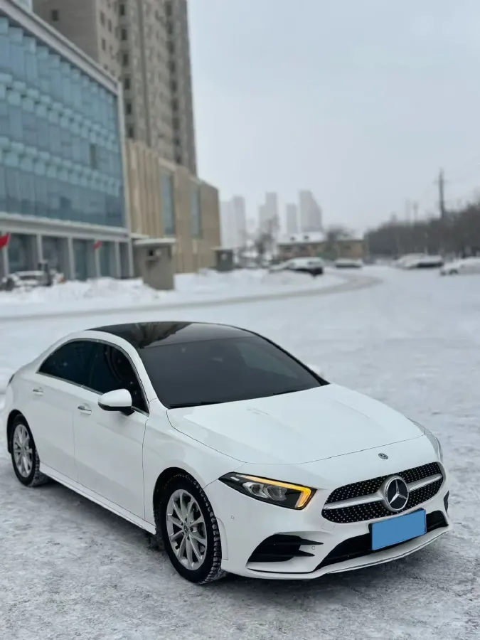 2020 Mercedes-Benz A Class 1.3T 163HP L4 7DCT,autocango,china used car exporter,china ev exporter,chinese used car exporter,chinese used ev exporter