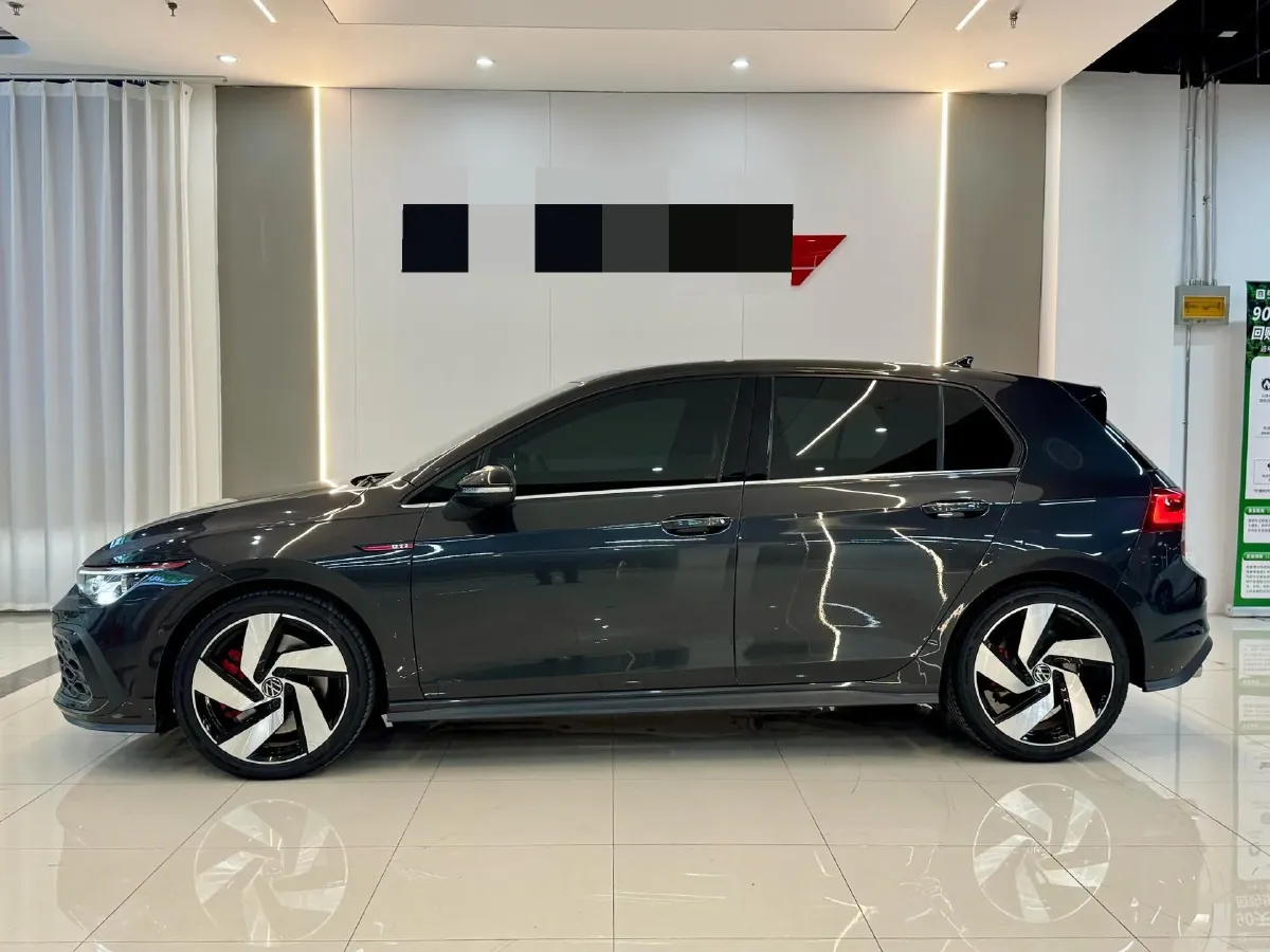 2021 Volkswagen GolfGTI 2.0T 220HP L4 7DCT,autocango,china used car exporter,china ev exporter,chinese used car exporter,chinese used ev exporter